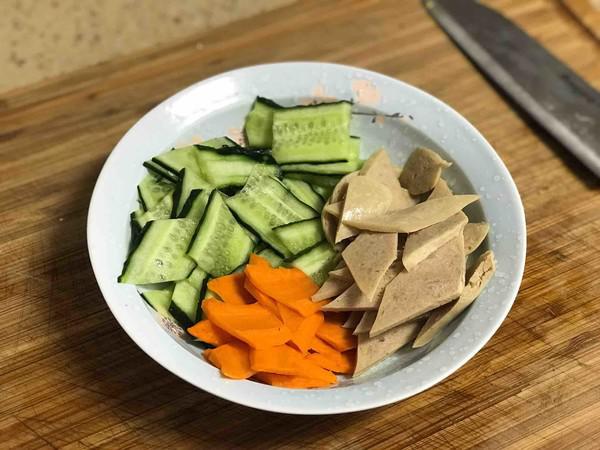 時蔬木須香腸的做法-家常味炒菜譜