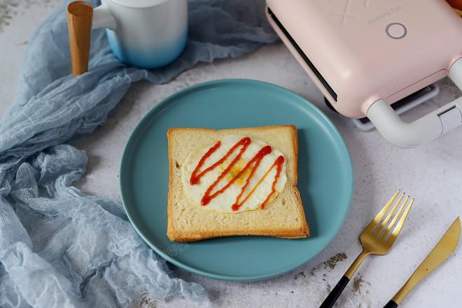 荷包蛋吐司的做法-家常味炸菜譜