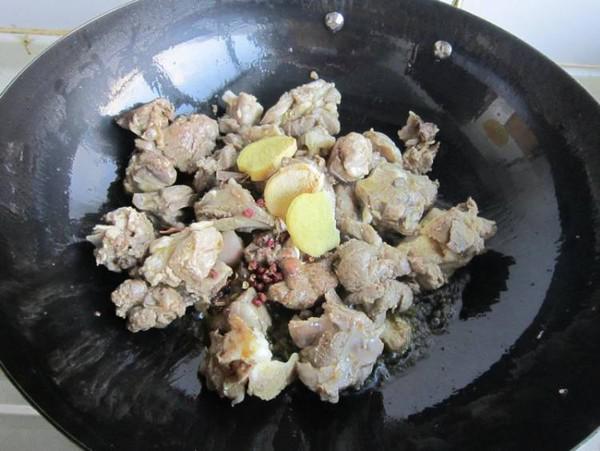 紅燜羊肉的做法-家常味燜菜譜-易網健康養生網 紅燜羊肉的做法-家常味燜菜譜