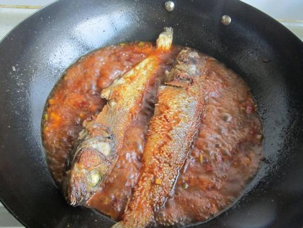 五道黑燜花卷的做法-家常味燜菜譜