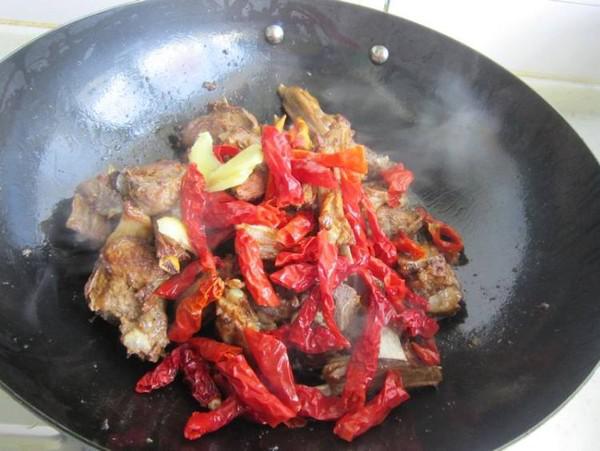 新疆大盤羊排的做法-家常味燒菜譜