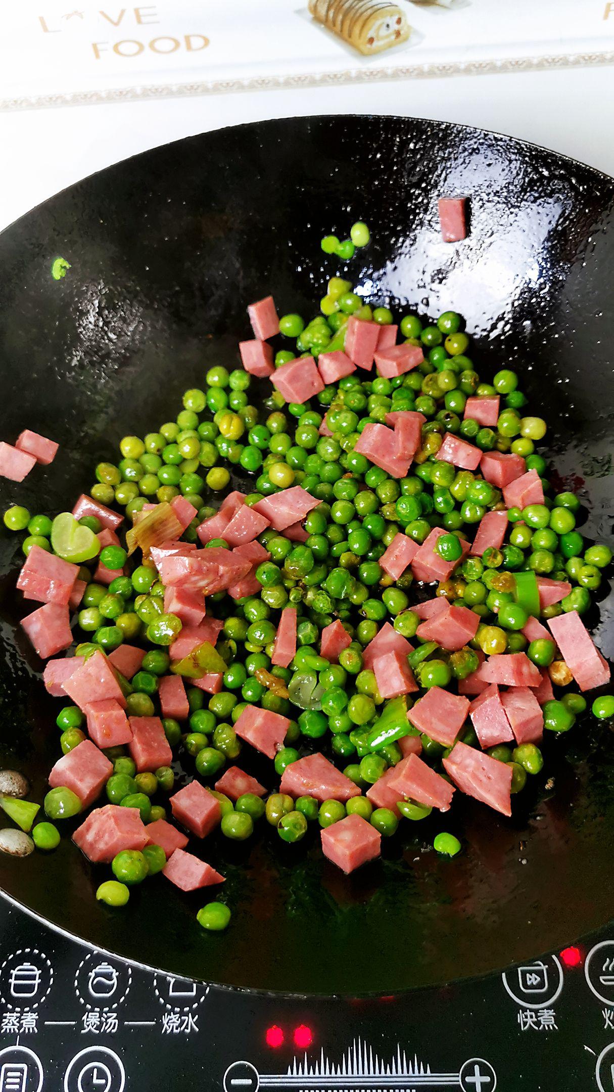 青豆炒火腿的做法-咸鮮味炒菜譜-易網健康養生網 青豆炒火腿的做法-咸鮮味炒菜譜