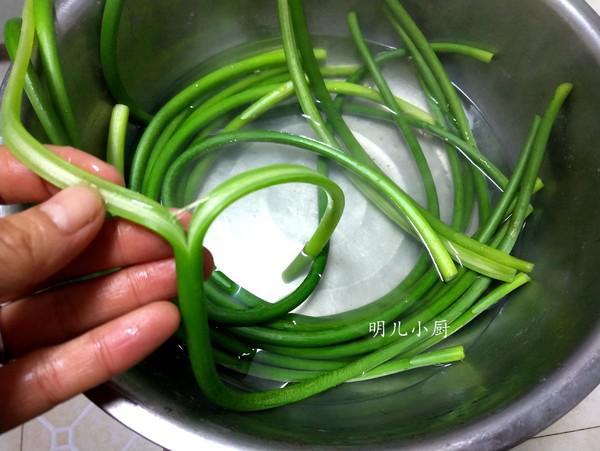 肉絲炒蒜苔的做法-家常味炒菜譜