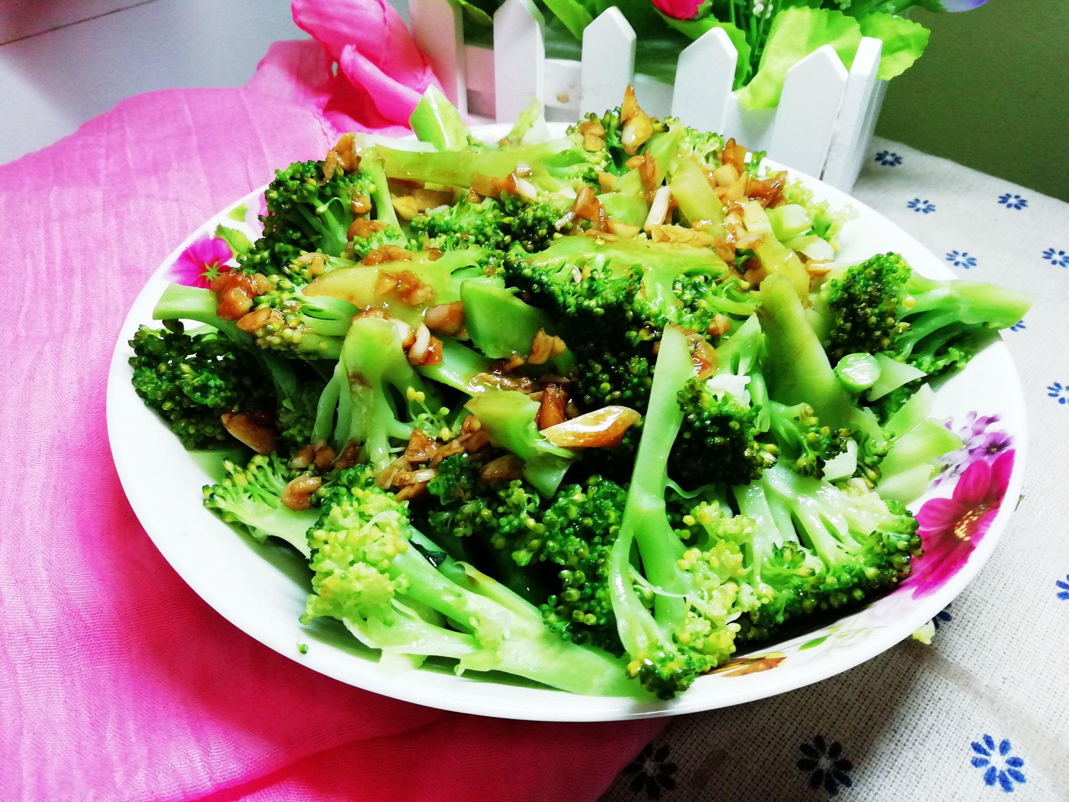 澆汁西蘭花的做法-家常味煮菜譜