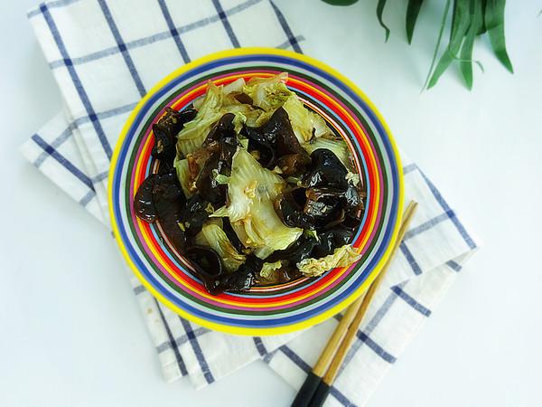 木耳炒白菜的做法-家常味炒菜譜-易網健康養生網 木耳炒白菜的做法-家常味炒菜譜