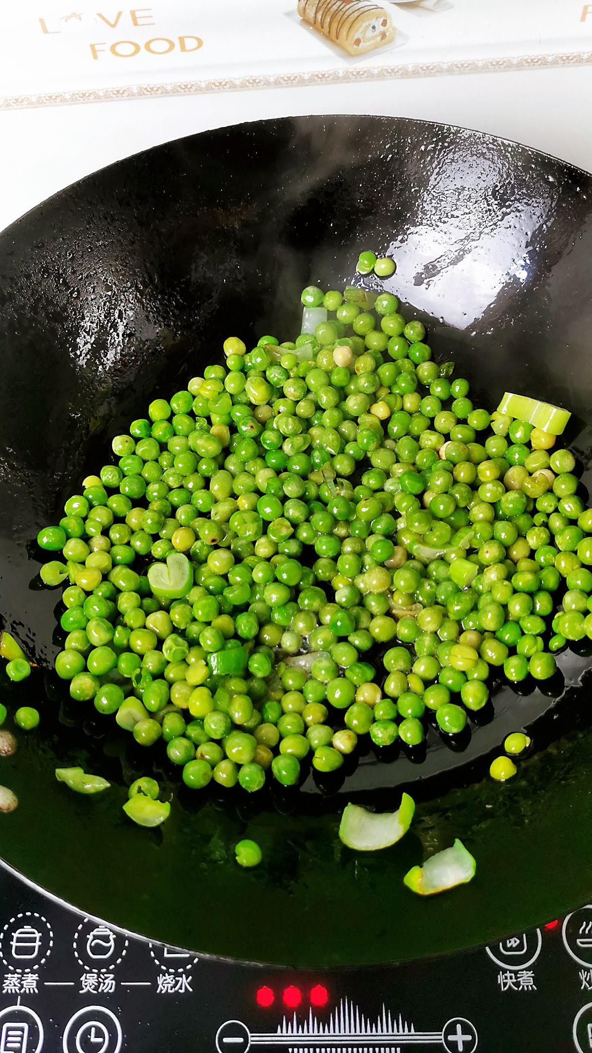 青豆炒火腿的做法-咸鮮味炒菜譜-易網健康養生網 青豆炒火腿的做法-咸鮮味炒菜譜
