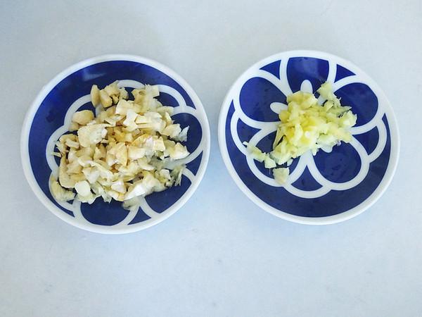 木耳炒白菜的做法-家常味炒菜譜-易網健康養生網 木耳炒白菜的做法-家常味炒菜譜