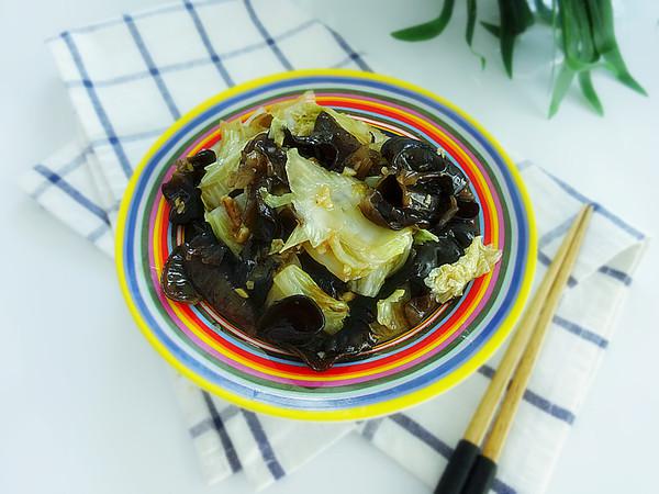 木耳炒白菜的做法-家常味炒菜譜-易網健康養生網 木耳炒白菜的做法-家常味炒菜譜