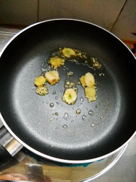 豆芽燒鯽魚的做法-咸鮮味燒菜譜-易網(wǎng)健康養(yǎng)生網(wǎng) 豆芽燒鯽魚的做法-咸鮮味燒菜譜