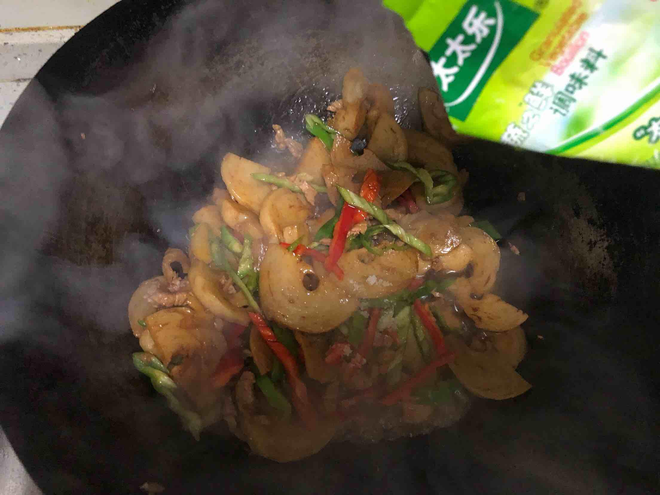 面筋炒肉絲的做法-家常味炒菜譜