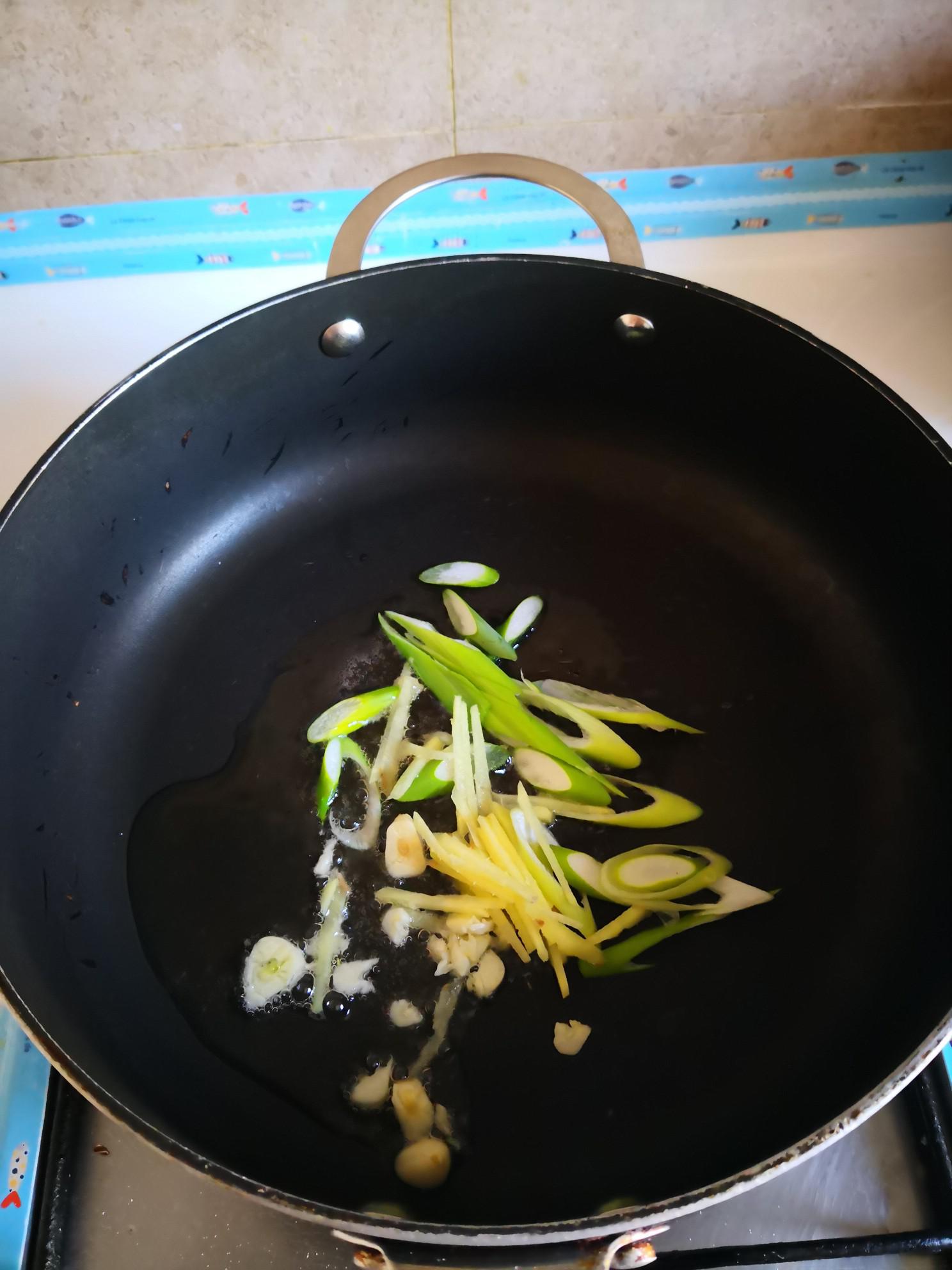 土豆絲炒胡蘿卜絲的做法-家常味炒菜譜