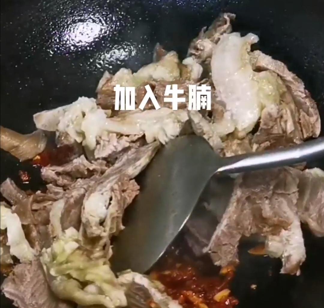 牛腩粉絲的做法-家常味燜菜譜-易網健康養生網 牛腩粉絲的做法-家常味燜菜譜