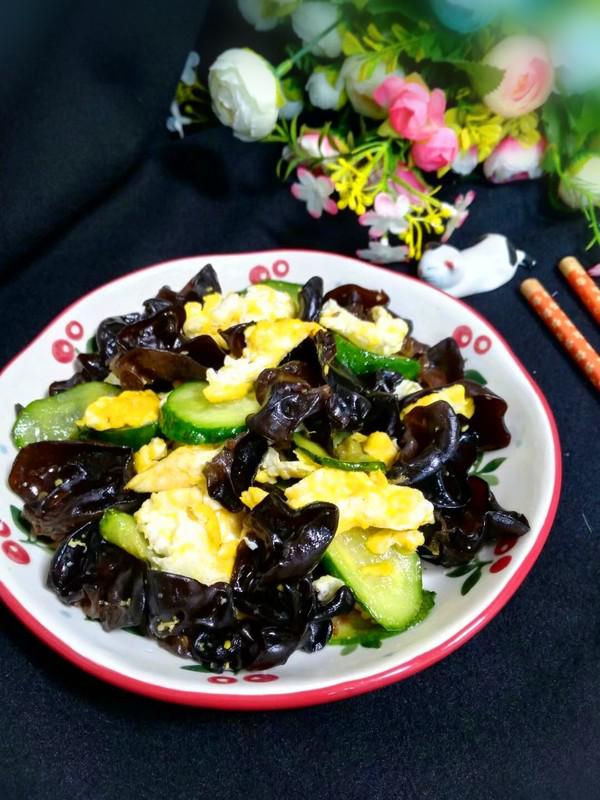 黃瓜木耳炒雞蛋的做法-家常味炒菜譜-易網健康養(yǎng)生網 黃瓜木耳炒雞蛋的做法-家常味炒菜譜