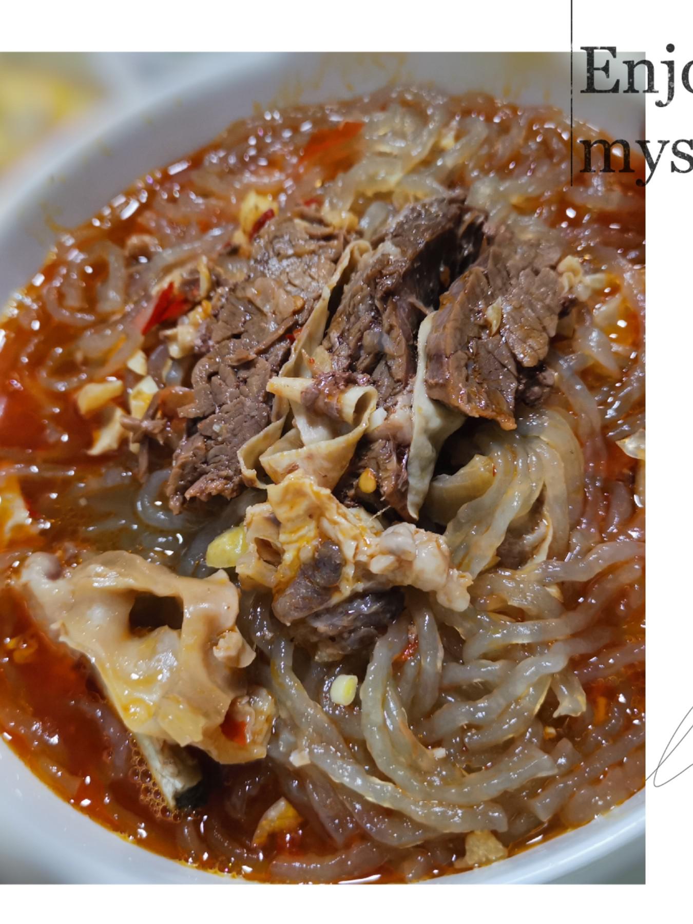 牛腩粉絲的做法-家常味燜菜譜-易網健康養生網 牛腩粉絲的做法-家常味燜菜譜