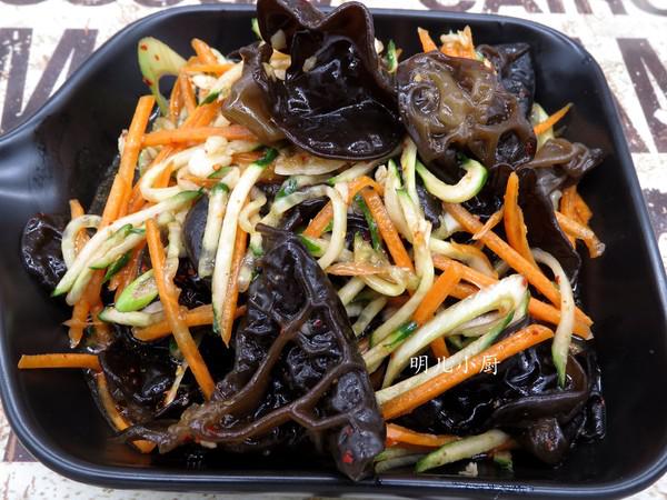 涼拌木耳的做法-家常味拌菜譜