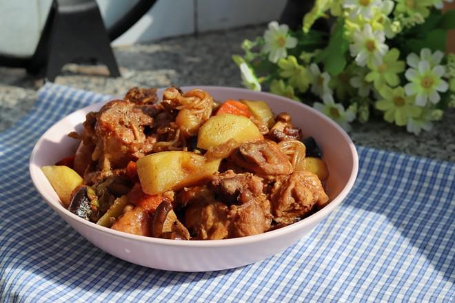 醬香土豆燉雞的做法-家常味燉菜譜