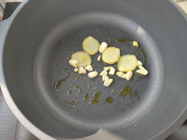 醬香土豆燉雞的做法-家常味燉菜譜