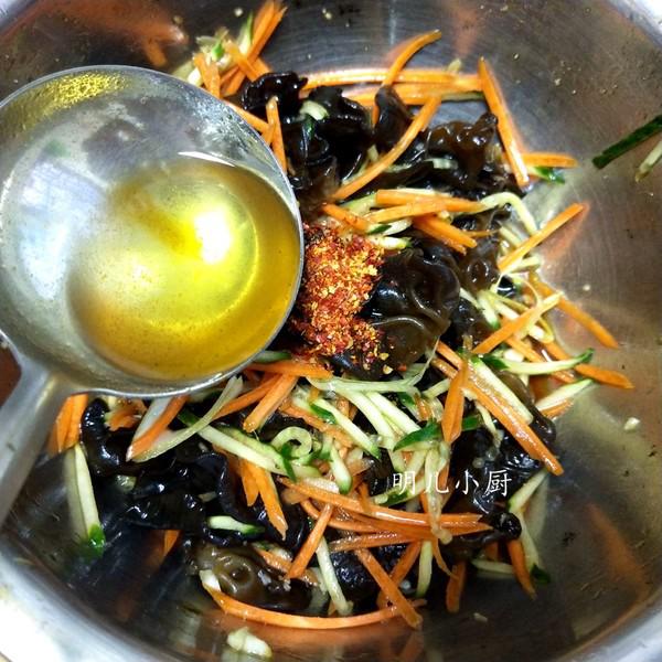 涼拌木耳的做法-家常味拌菜譜