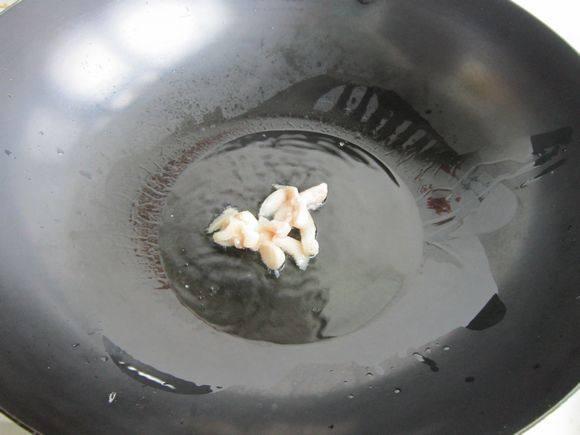 馕包皮芽子炒肉的做法-家常味炒菜譜-易網(wǎng)健康養(yǎng)生網(wǎng) 馕包皮芽子炒肉的做法-家常味炒菜譜