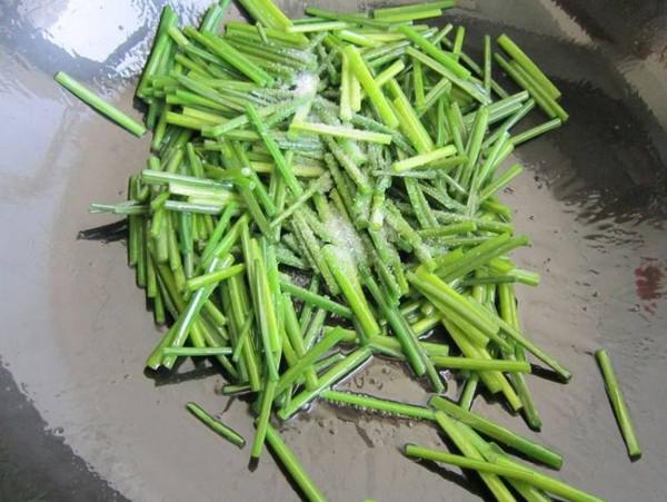 韭苔炒蝦仁的做法-家常味炒菜譜-易網健康養生網 韭苔炒蝦仁的做法-家常味炒菜譜