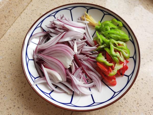 洋蔥炒肉絲的做法-家常味炒菜譜