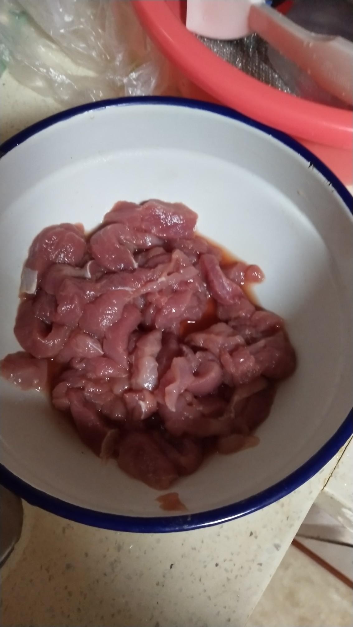 香芋荔枝肉的做法-家常味炸菜譜