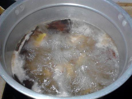 杜仲牛尾湯的做法-咸鮮味燉菜譜