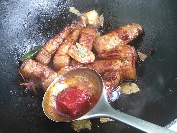 紅燒肉熏蛋的做法-咸鮮味燒菜譜