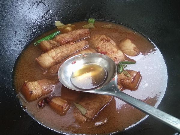 紅燒肉熏蛋的做法-咸鮮味燒菜譜