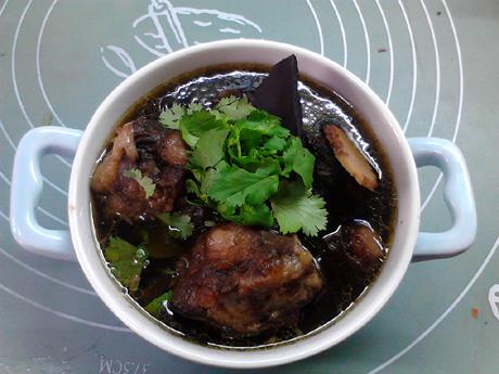 杜仲牛尾湯的做法-咸鮮味燉菜譜