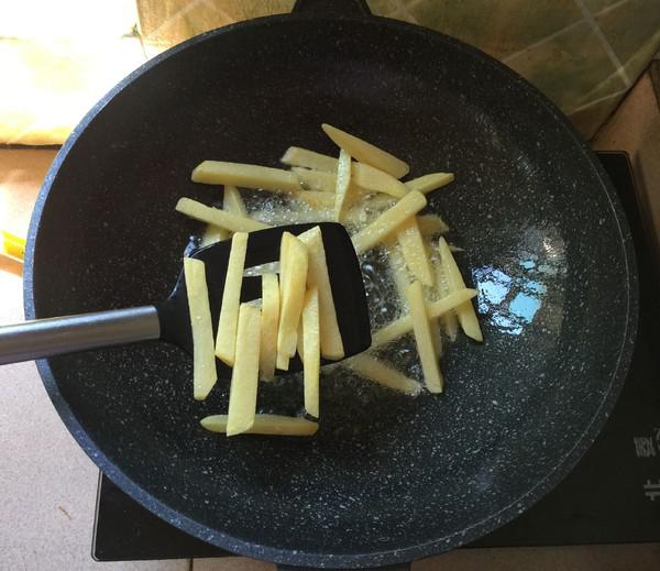 干鍋土豆蝦的做法-香辣味炒菜譜