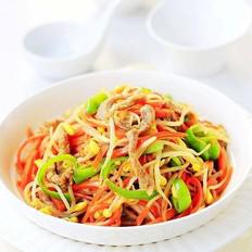 胡蘿卜黃豆芽炒肉的做法-家常味炒菜譜