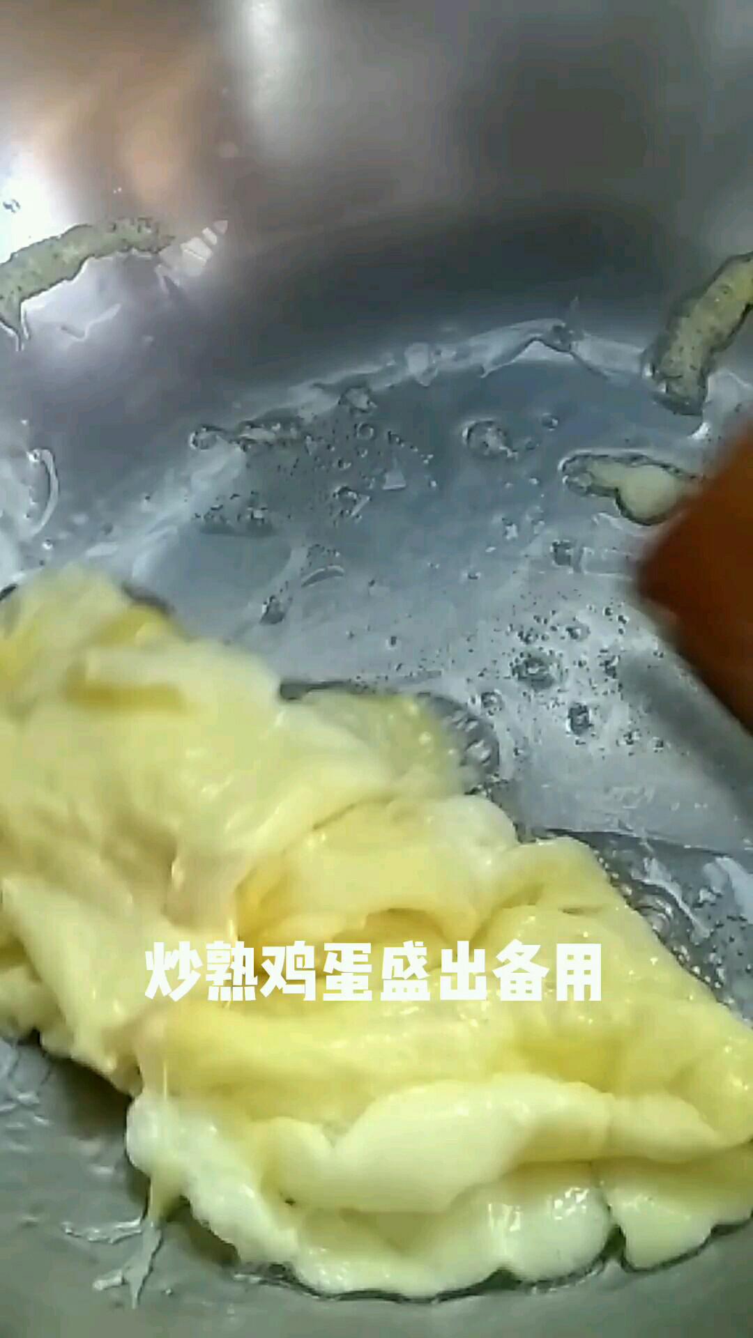 雞蛋炒鳳尾蘑的做法-咸鮮味炒菜譜-易網健康養生網 雞蛋炒鳳尾蘑的做法-咸鮮味炒菜譜
