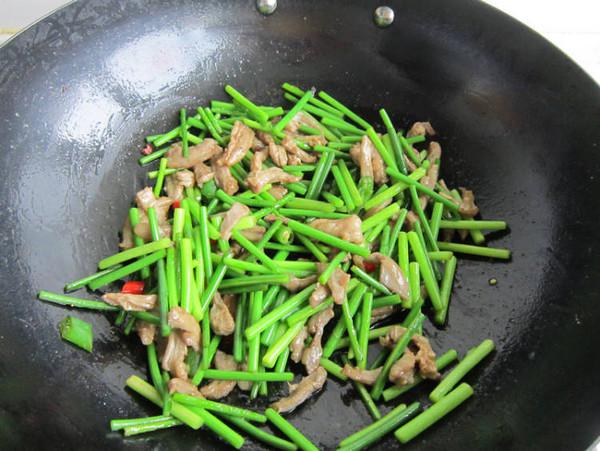 蒜薹炒羊肉的做法-家常味炒菜譜