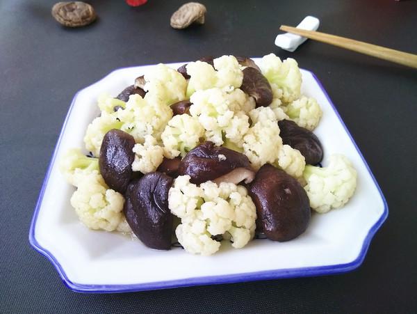 香菇炒菜花的做法-家常味炒菜譜-易網(wǎng)健康養(yǎng)生網(wǎng) 香菇炒菜花的做法-家常味炒菜譜