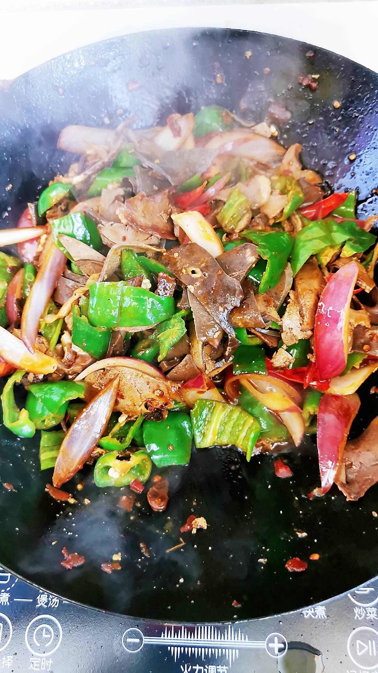 辣炒羊雜的做法-香辣味炒菜譜-易網(wǎng)健康養(yǎng)生網(wǎng) 辣炒羊雜的做法-香辣味炒菜譜