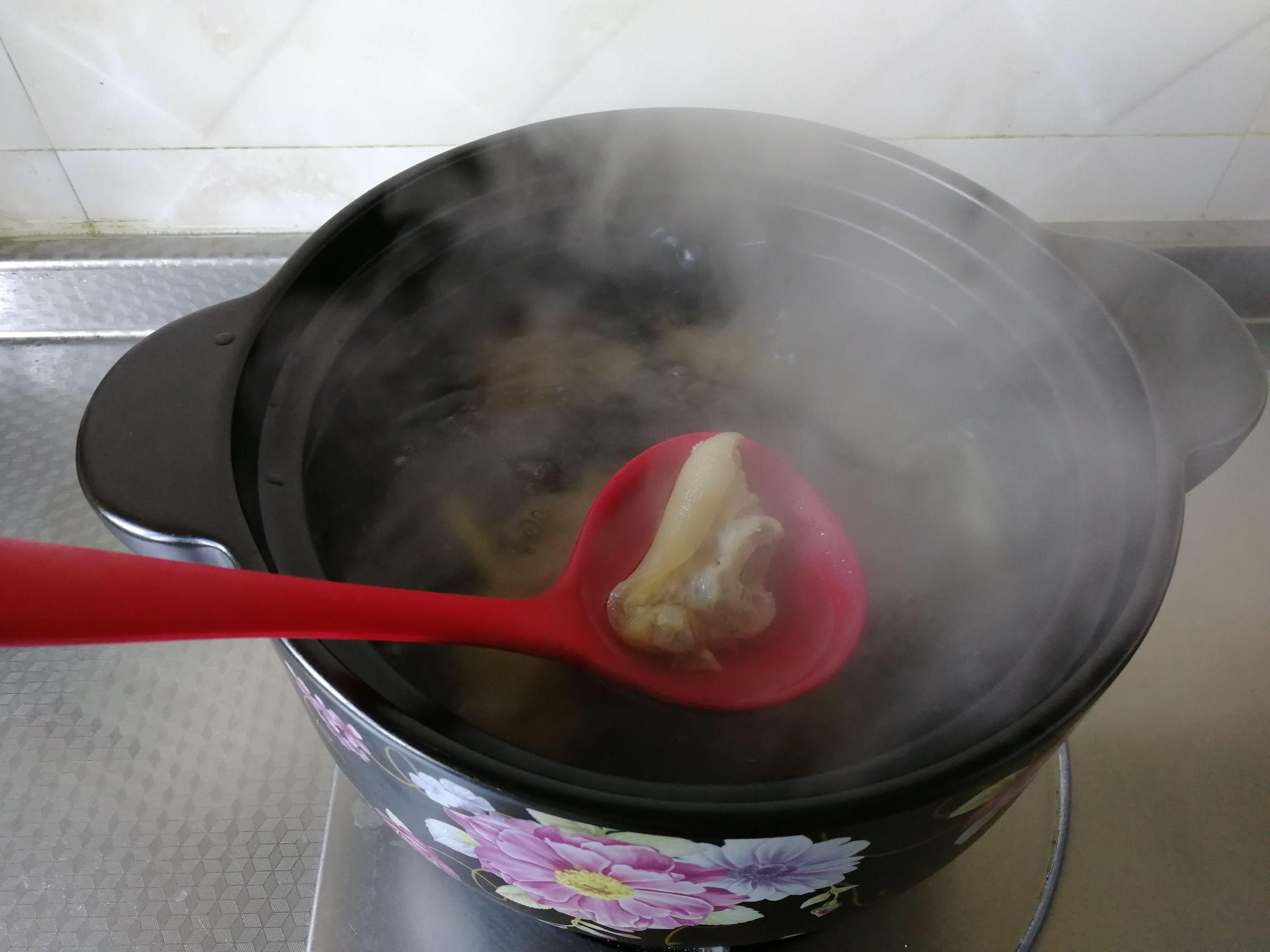 豬腳玉米湯的做法-咸鮮味燉菜譜