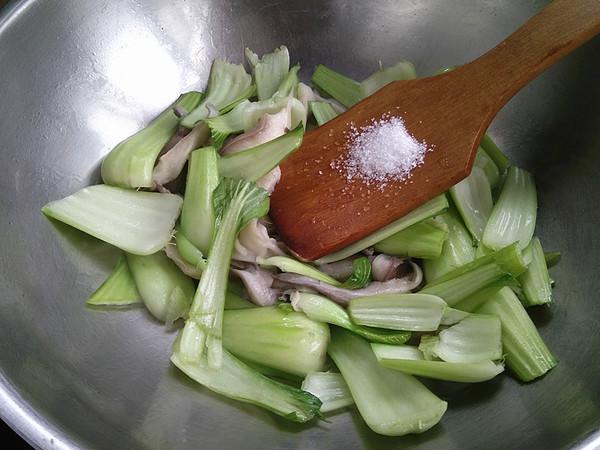 鳳尾蘑炒油菜的做法-家常味炒菜譜