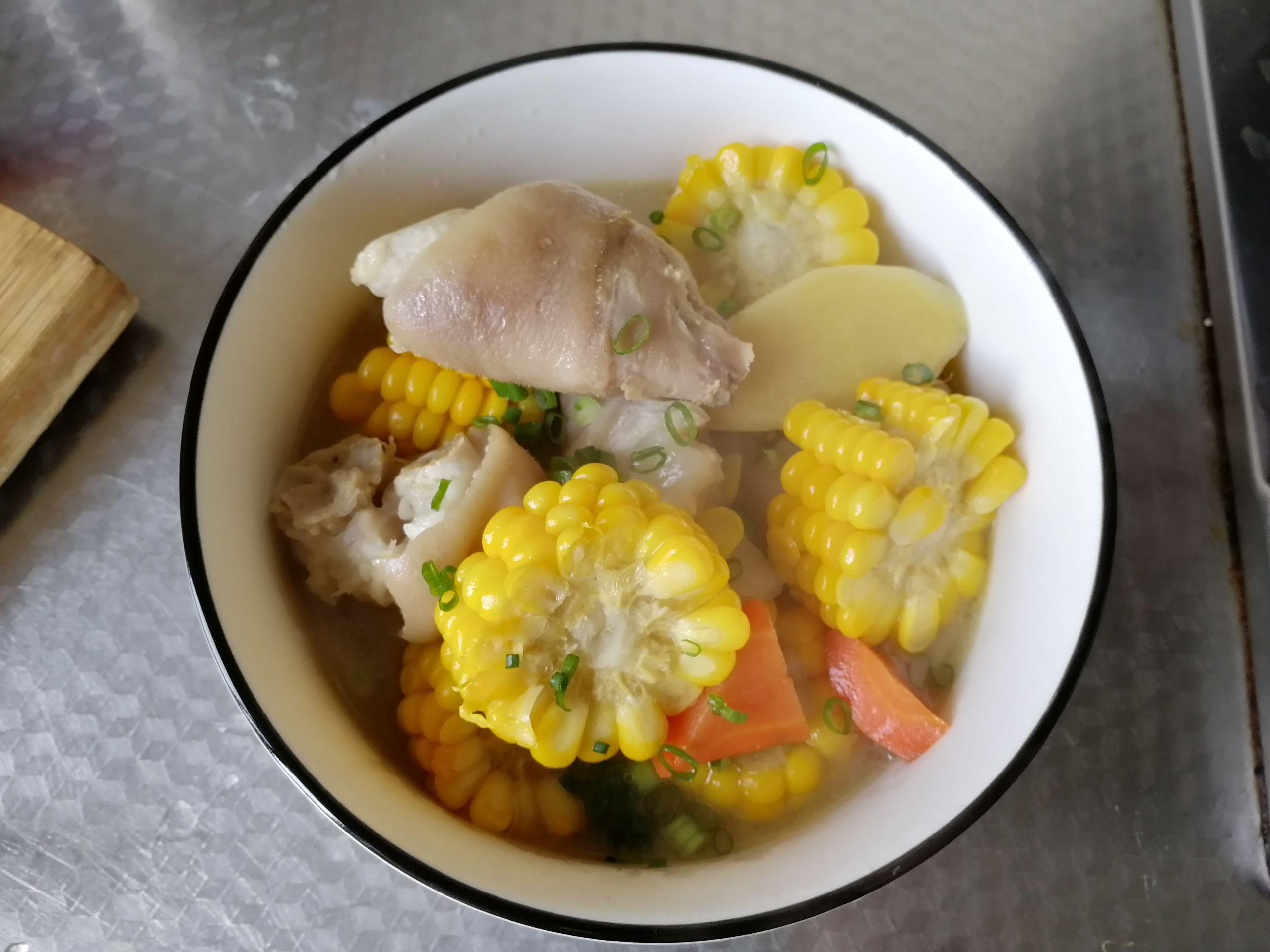 豬腳玉米湯的做法-咸鮮味燉菜譜