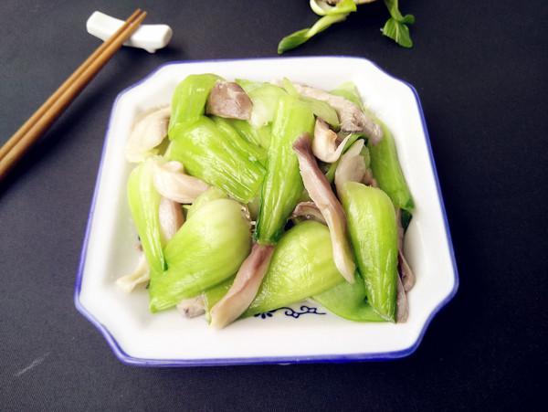 鳳尾蘑炒油菜的做法-家常味炒菜譜