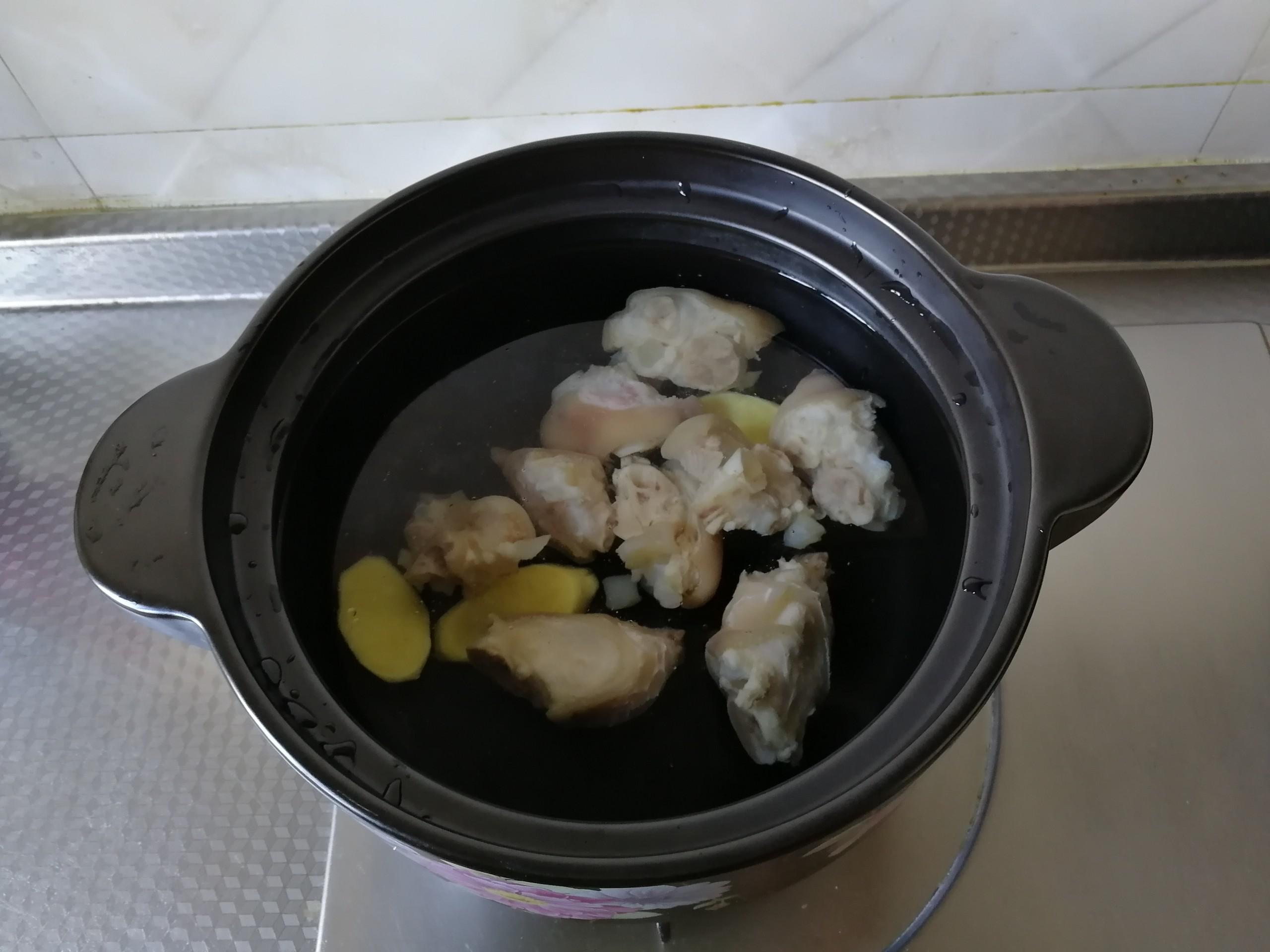 豬腳玉米湯的做法-咸鮮味燉菜譜