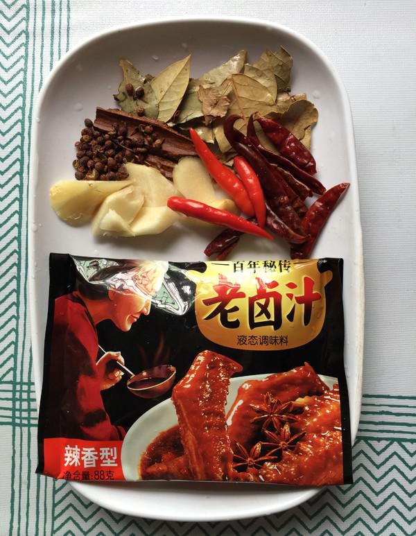 香鹵豬耳的做法-醬香味鹵菜譜-易網健康養生網 香鹵豬耳的做法-醬香味鹵菜譜