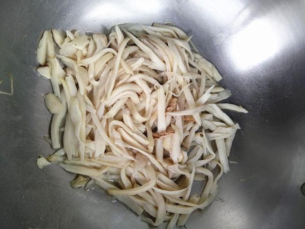 圓白菜燒杏鮑菇的做法-家常味燒菜譜