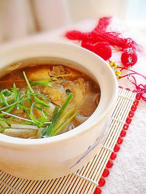砂鍋魚頭煲的做法-咸鮮味煮菜譜