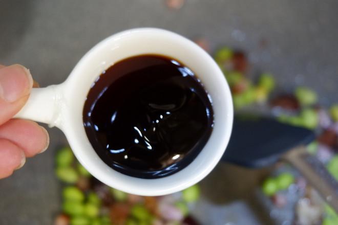 臘肉毛豆糙米飯的做法-家常味煲菜譜