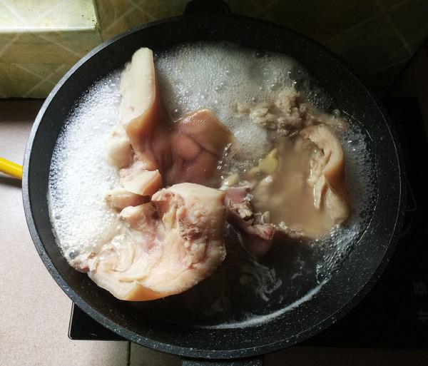 香鹵豬耳的做法-醬香味鹵菜譜-易網健康養生網 香鹵豬耳的做法-醬香味鹵菜譜