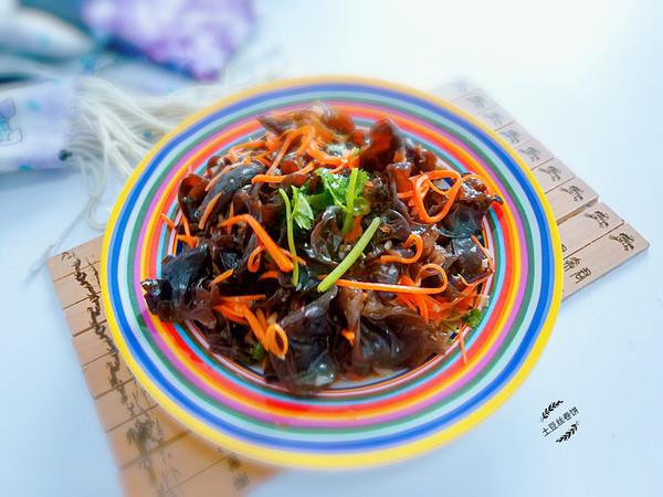 涼拌黑木耳的做法-其它口味拌菜譜