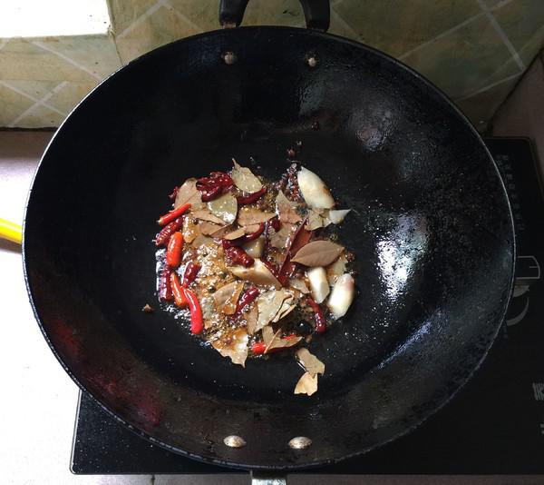 香鹵豬耳的做法-醬香味鹵菜譜-易網健康養生網 香鹵豬耳的做法-醬香味鹵菜譜