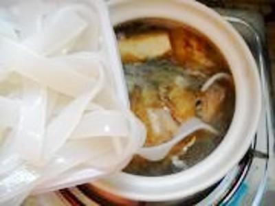 砂鍋魚頭煲的做法-咸鮮味煮菜譜