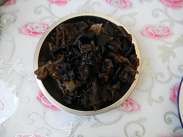 涼拌黑木耳的做法-其它口味拌菜譜